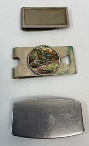 lot 66 image: Vintage Money Clips, Nail Clippers and Pocket Knives
