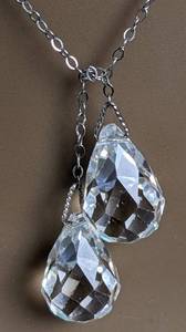 lot 88 image: Vintage Bolo-Style Catchless Crystal Necklace on Silver Tone Chain