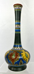 lot 157 image: 1920s Plateelbakkerij Zuid-Holland Gouda Emmy Bud Vase #830