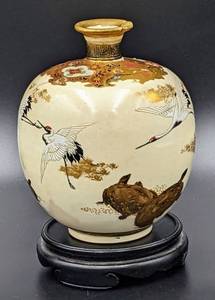 lot 144 image: Vintage Japanese Satsuma Gilded Vase with Stand