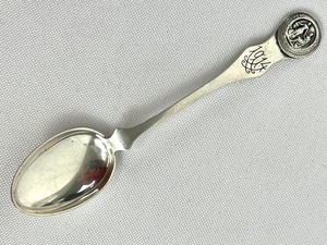 lot 165 image: Two Small Vintage Sterling Norwegian Spoons - Brdrene Lohne Dobble Rococo and J. Evensen 1914