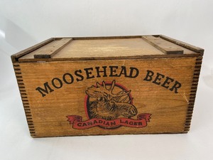 lot 281 image: Moosehead Canadian Lager Wooden Advertising Box  c1900s