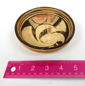 lot 302 image: Vintage Hopi Polychrome 5 Bowl