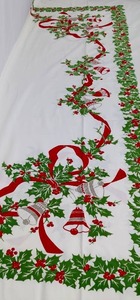 lot 252 image: Vintage Holiday Tablecloth with Eight Linen Napkins - Christmas Bells and Holly