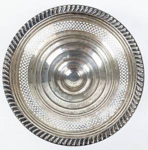 lot 182 image: Vintage Weighted Sterling EMPIRE #204 Dish  Bowl with Pedestal