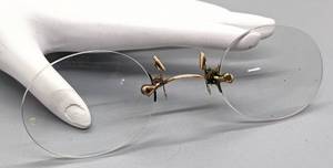 lot 306 image: Antique Perfect-Marked Pince Nez Reading Spectacles in Case - Rimless Glasses c.1900
