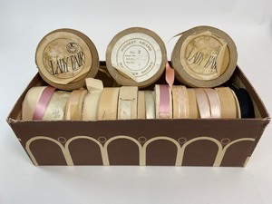 lot 342 image: Vintage Sewing & Tatting Accessory Extravaganza - Silk Ribbon, Lace Edging, and More