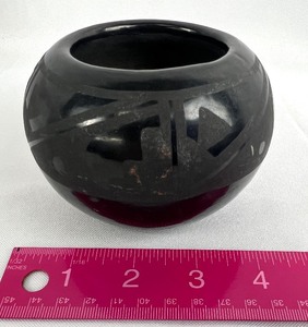 lot 332 image: Three Black-On-Black Native Clay Pottery Vessels - Santa Clara Pueblo - One signed Lupita Martinez