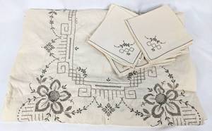 lot 309 image: Mixed  Lot of Vintage Linens Bed, Table, Personal and Other with Hand Embroidery and Fine Materials
