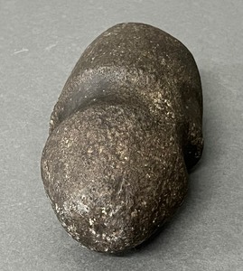 lot 367 image: Ancient Native American or Prehistoric Grooved Stone Maul