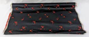 lot 384 image: Gorgeous Vintage Zeng Kee Silk Fabric Made in Hong Kong