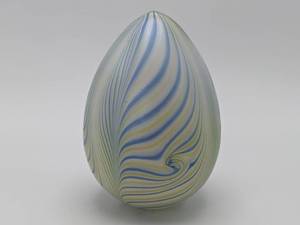 5 12 Art Glass Hollow Egg Signed