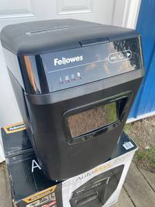 Fellowes Heavy Duty Paper Shredder