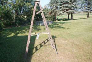 8ft wooden painters ladder...
