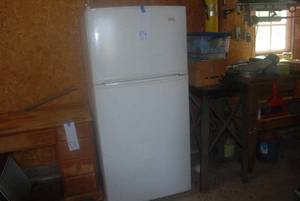 Magic Chef refrigerator in working ...