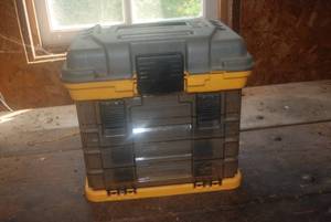 Organizer with tools and hardware (...