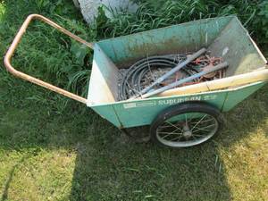 5 12 cu. ft metal Craftsman garden...