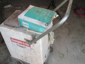 Vintage Shampoo-n-vac with hose and...
