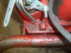 lot 10 image: Snap On Transmission Jack