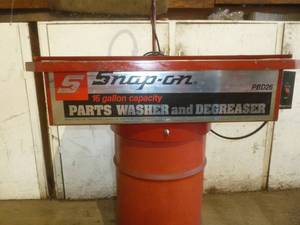 lot 13 image: Snap On Parts Washer