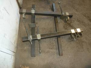 lot 23 image: Engine Support Bracket Set