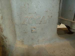 lot 26 image: Logan Pneumatic Press