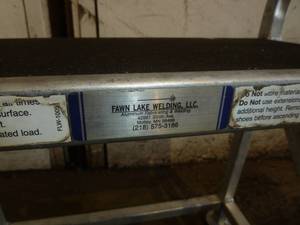 lot 31 image: Aluminum 2 Step Stool