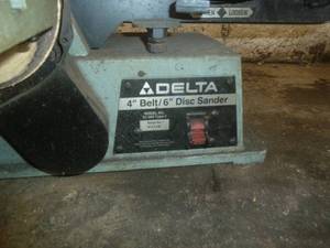 lot 40 image: Delta Belt Sander