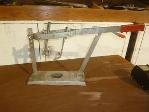 lot 81 image: Transmission Clutch Compressing Tool