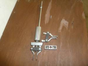 lot 85 image: Pilot Bearing Puller Set