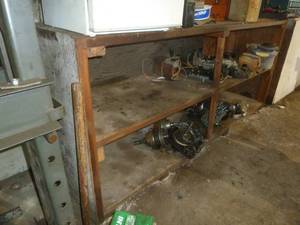 lot 112 image: 3 Tier Wood Shelf