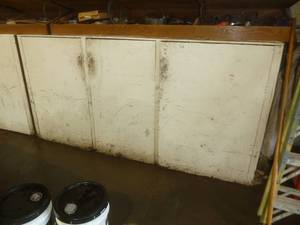lot 115 image: 3 Door Cabinet 8