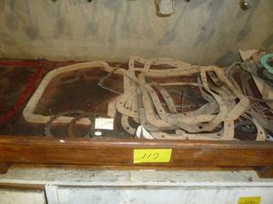 lot 117 image: Transmission Clutch PlatesGaskets