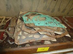 lot 118 image: Transmission Gaskets & BandsSeal Kits