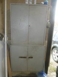 lot 127 image: Automotive Storage Cabinets