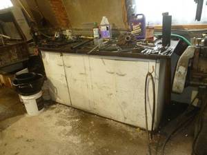lot 150 image: Steel Cabinet Work Bench