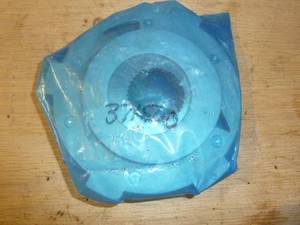 lot 173 image: Transfer case Pump