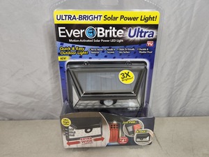New Ever Brite Ultra Solar Power Light