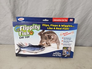 New Flippity Fish Cat Toy