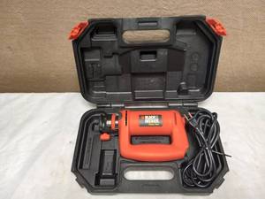 lot 12 image: BLACK AND DECKER ROTARY SAW