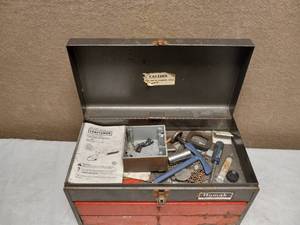 lot 30 image: HOMAK TOOLBOX WITH TOOLS