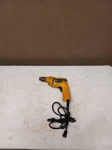 lot 31 image: BLACK AND DECKER SAW AND DEWALT DRILL