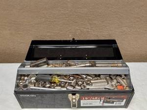 lot 68 image: STACK ON 19 TOOLBOX WITH TOOLS