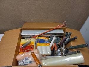 lot 85 image: HUGE ASSORTMENT OF PAINTING ITEMS