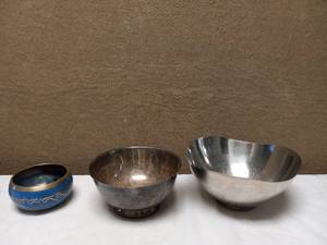 lot 110 image: GROUPING OF SILVER FLATWARE