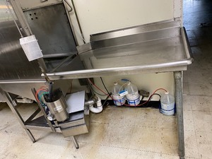 lot 23 image: Adjustable Table Attachment for Dish Machine