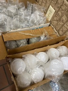lot 96 image: 5 boxes incl. 2oz & 1oz lids and kids cup lids
