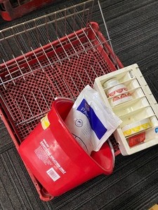 lot 99 image: Comm spice rack, sani bucket, PAKZ, label roller, flat tray