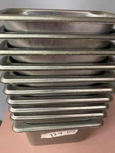 lot 124 image: Lot of 11 NSF SS pans (18 well pans) -1
