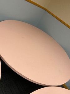 lot 103 image: 59 12 Round Pink TABLE -1